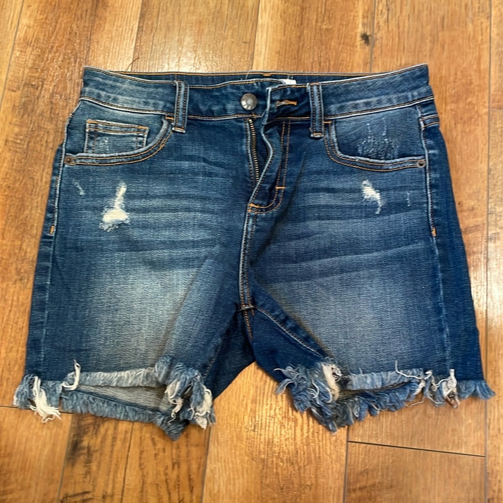 LIKE NEW!! CJLA Revy Dark Demin Shorts